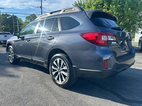Used 2015 Subaru Outback 2.5i Limited AWD/4WD image 5