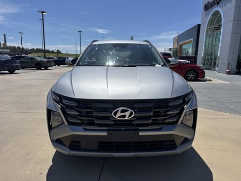 Used 2025 Hyundai Tucson SEL FWD image 2