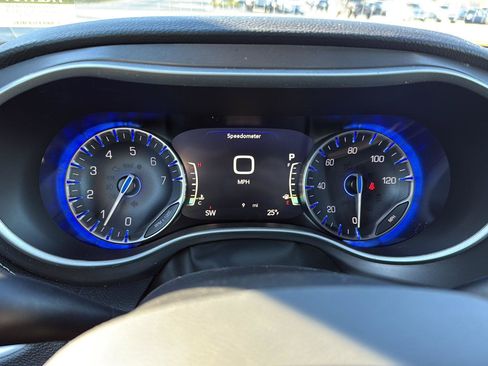 New 2026 Chrysler Pacifica Select image 19