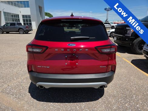 Used 2023 Ford Escape Active AWD/4WD image 4