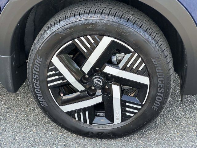 Used 2026 Nissan Kicks SV FWD image 10
