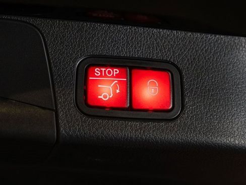 New 2026 Mercedes-Benz GLB 250 4MATIC image 33