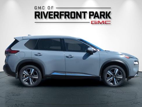 Used 2023 Nissan Rogue Platinum w/ Platinum Premium Package AWD/4WD image 2
