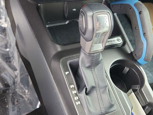 Used 2022 Ford Bronco Wildtrak image 14