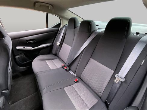 Used 2025 Nissan Sentra SV FWD image 18