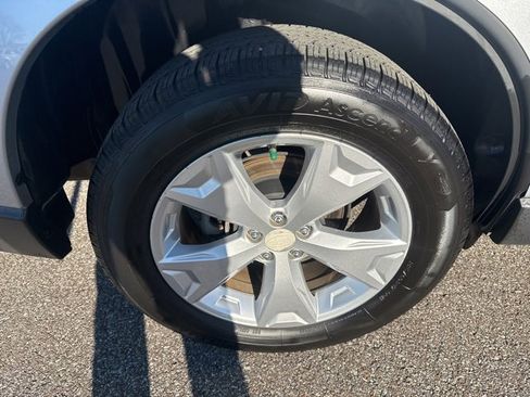 Used 2014 Subaru Forester 2.5i Premium w/ Popular Package #2 image 14