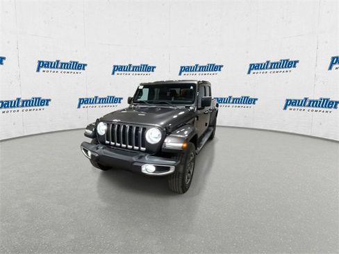 Used 2022 Jeep Gladiator Overland w/ Popular Equipment Package image 4