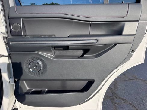 Used 2024 Ford Expedition Limited RWD image 30