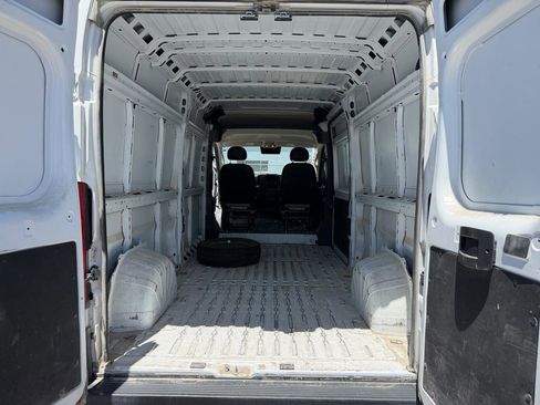 Used 2023 RAM ProMaster 2500 FWD image 5