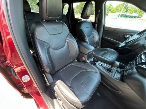 Used 2019 Jeep Cherokee High Altitude AWD/4WD image 37