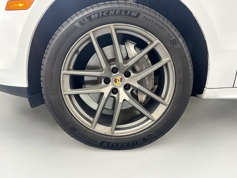Used 2023 Porsche Macan Turbo AWD/4WD image 35
