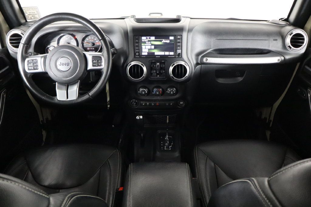 Used 2016 Jeep Wrangler Unlimited Rubicon AWD/4WD image 18