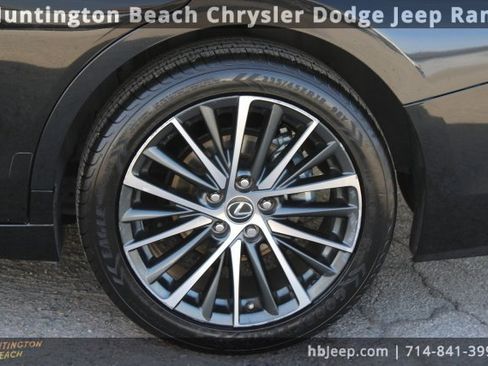 Used 2023 Lexus ES 350 w/ Premium Package image 8