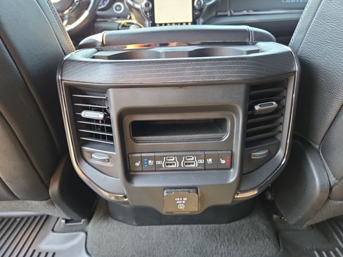 Used 2024 RAM 1500 Limited AWD/4WD image 12