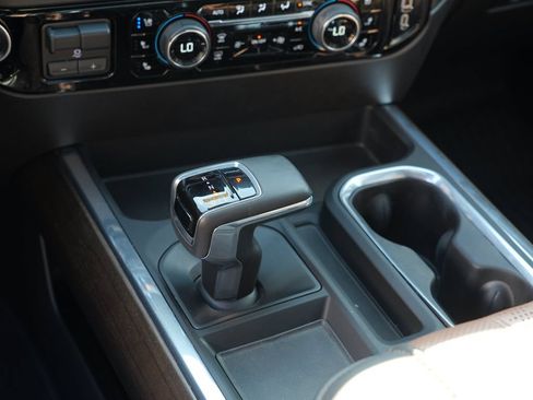 Used 2024 Chevrolet Silverado 1500 High Country w/ Technology Package AWD/4WD image 25