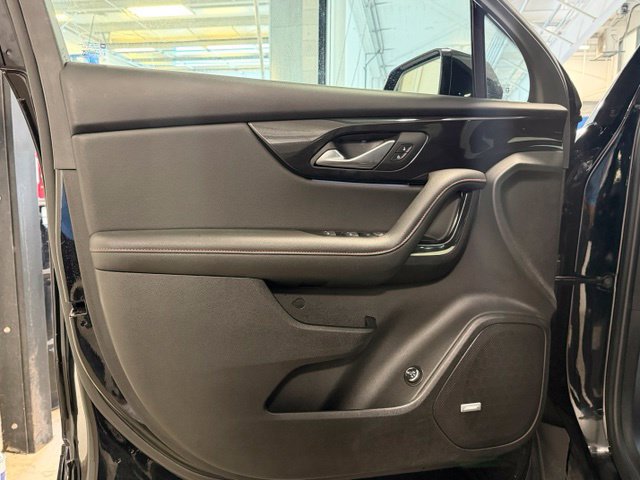 Used 2025 Chevrolet Blazer RS FWD image 9