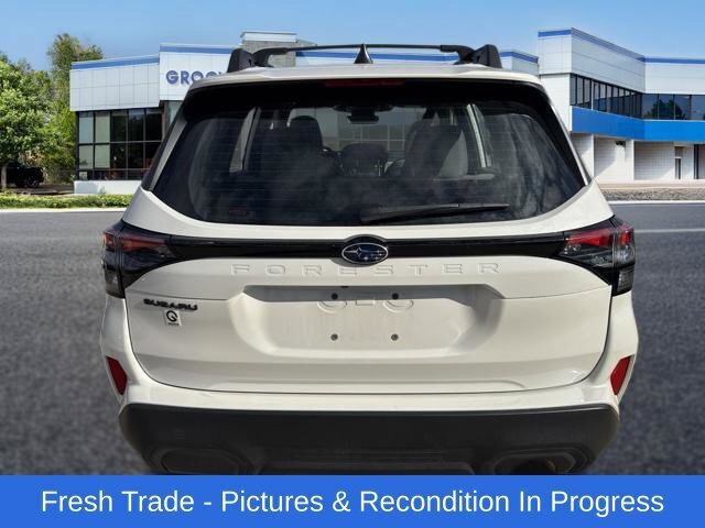 Used 2025 Subaru Forester w/ Convenience Package #1 AWD/4WD image 5