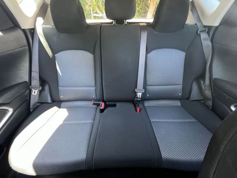 Used 2025 Kia Soul LX w/ LX Technology Package FWD image 36