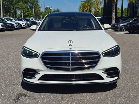 Certified 2022 Mercedes-Benz S 500 4MATIC image 2