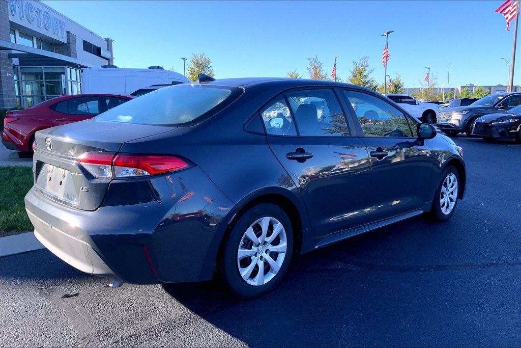 Used 2026 Toyota Corolla LE FWD image 6