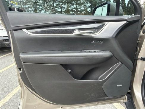 Used 2022 Cadillac XT5 Premium Luxury w/ LPO, Floor Liner Package image 10