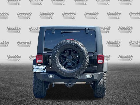 Used 2017 Jeep Wrangler Sport AWD/4WD image 6