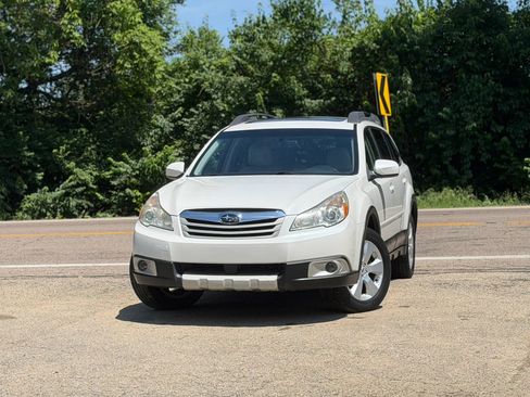 Used 2012 Subaru Outback 2.5i Limited AWD/4WD image 1