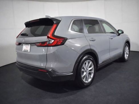 Used 2025 Honda CR-V EX image 4