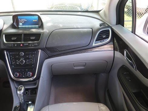 Used 2015 Buick Encore Convenience FWD image 16