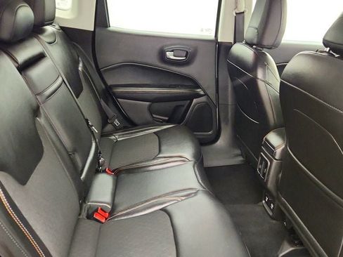 Used 2018 Jeep Compass Latitude w/ Popular Equipment Group AWD/4WD image 22