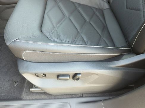 New 2026 Volkswagen Atlas SE image 29