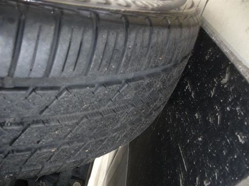 Used 2022 Dodge Challenger GT image 31