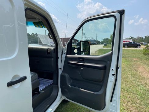 Used 2016 Nissan NV 3500 S w/ Power Package RWD image 20