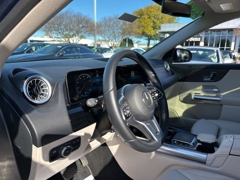 Certified 2023 Mercedes-Benz GLA 250 image 17