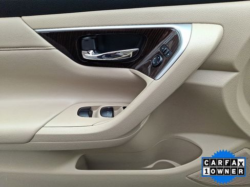 Used 2013 Nissan Altima 2.5 SL w/ Technology Pkg FWD image 19