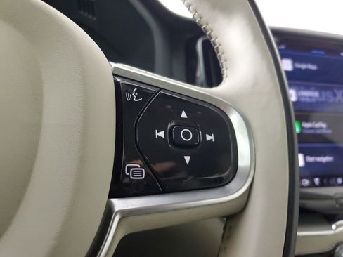 Certified 2023 Volvo XC60 B5 Plus w/ Climate Package FWD image 28