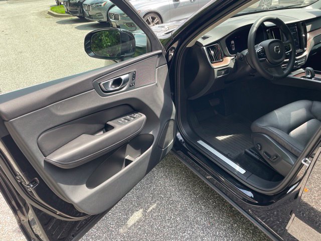 Certified 2023 Volvo XC60 B5 Plus w/ Climate Package AWD/4WD image 11