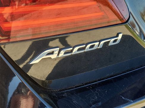 Used 2016 Honda Accord Sport image 11