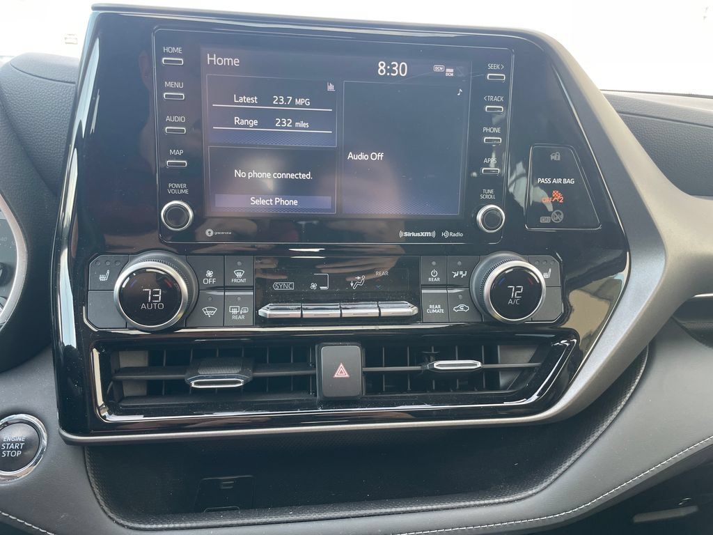 Used 2022 Toyota Highlander XLE AWD/4WD image 15