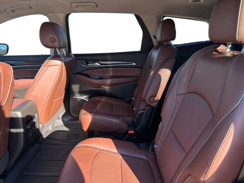 Used 2021 Buick Enclave Avenir w/ Avenir Technology Package image 11