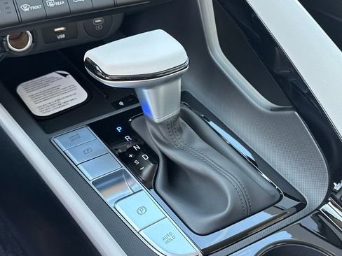 New 2026 Hyundai Elantra Limited image 13