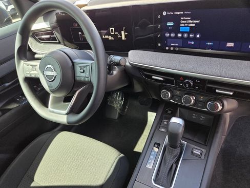 Used 2026 Nissan Kicks S FWD image 30