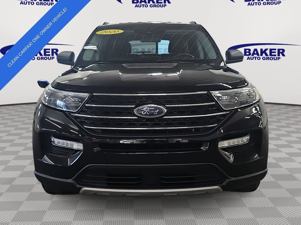 Used 2020 Ford Explorer XLT w/ Equipment Group 202A AWD/4WD image 2