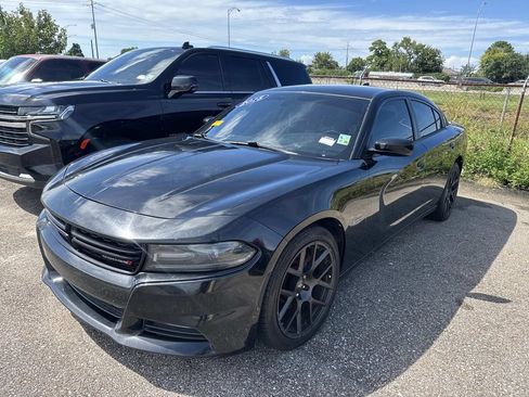 Used 2018 Dodge Charger R/T RWD image 15