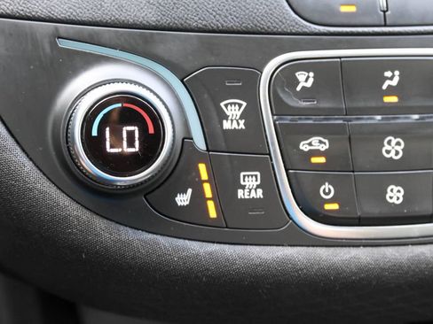 Used 2024 Chevrolet Malibu LT FWD image 16