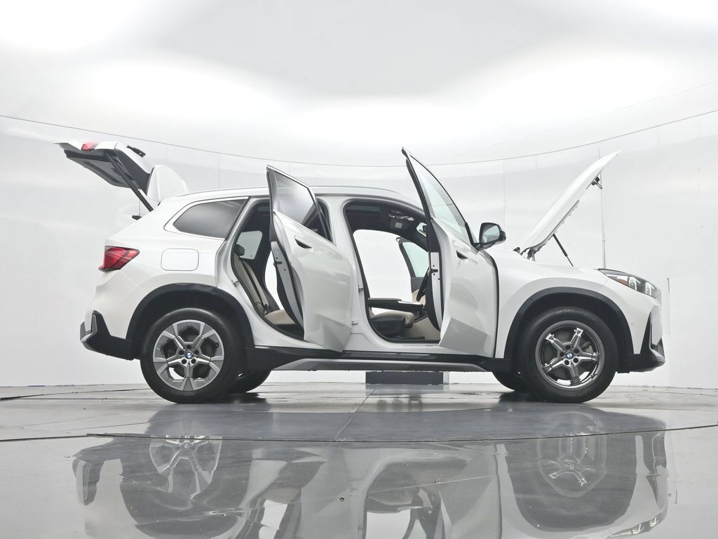 Used 2023 BMW X1 xDrive28i w/ Convenience Package AWD/4WD image 57