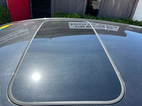 Used 2012 Ford Fiesta SES FWD image 12