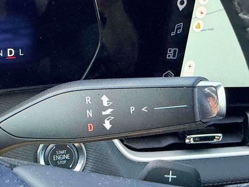 Used 2026 Chevrolet Equinox LT FWD image 24