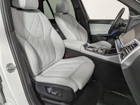 Used 2025 BMW X5 xDrive40i w/ Premium Package AWD/4WD image 35