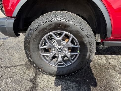 New 2025 Ford Bronco Badlands image 31